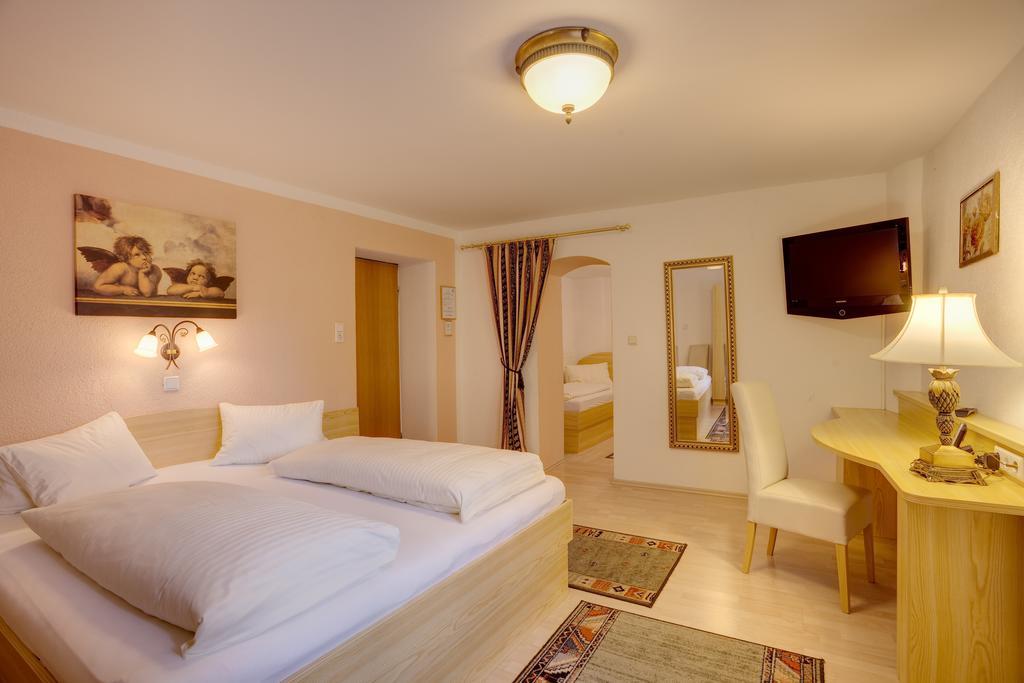 Cityhotel Schwarzer Baer Innsbruck Quarto foto